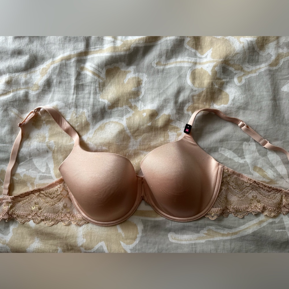 BMWT 38C La Senza Blush Pink Bra.                    Smoke free household.